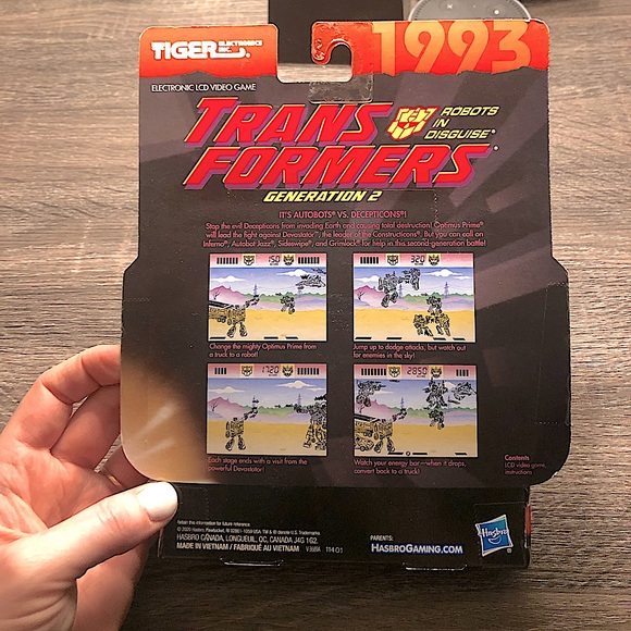 NIB Retro Transformers Handheld Game by Tiger Electronics Inc. - Picture 2 of 3